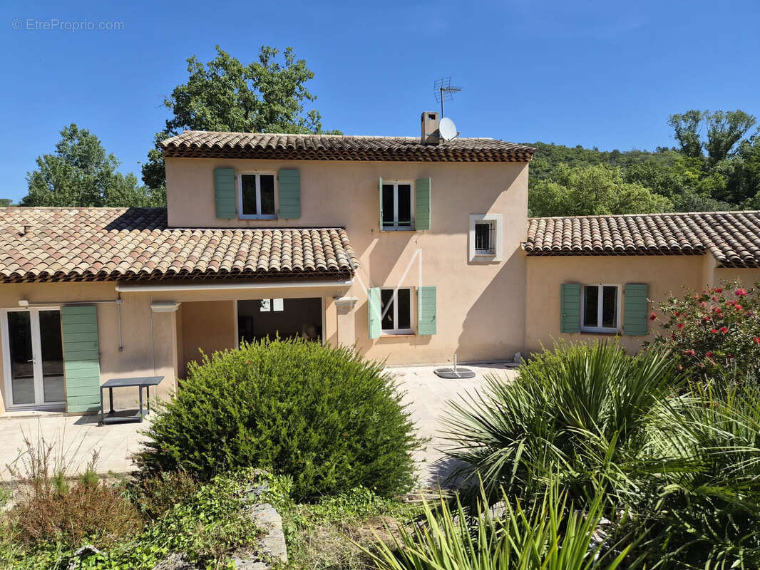 Maison à PLAN-DE-LA-TOUR