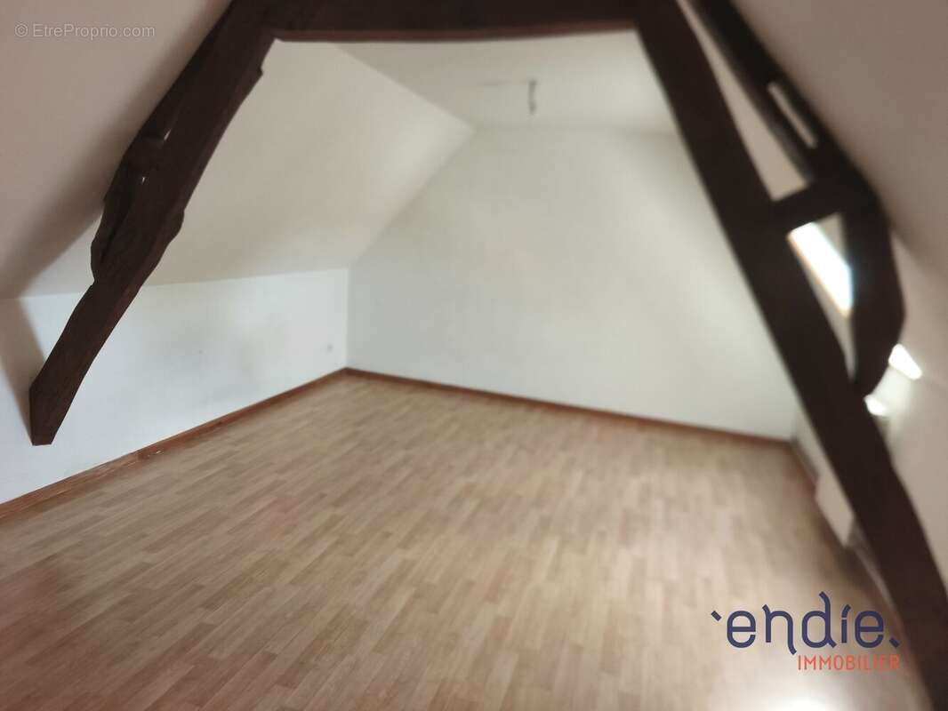 Maison 3 pièces (77m²) avec grange et terrain à vendre à MURAT - photo 9