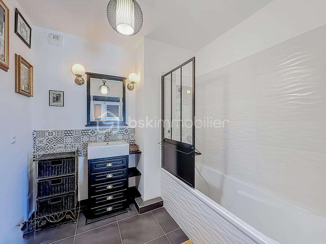 Appartement à LATTES