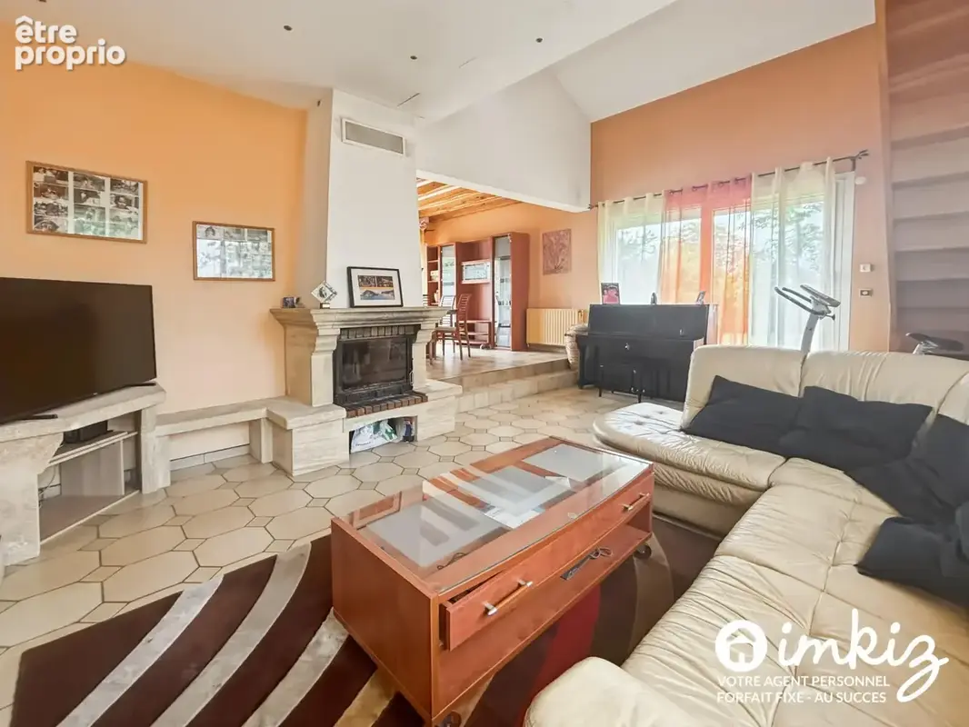 Maison 5 pièces avec piscine couverte - photo 2