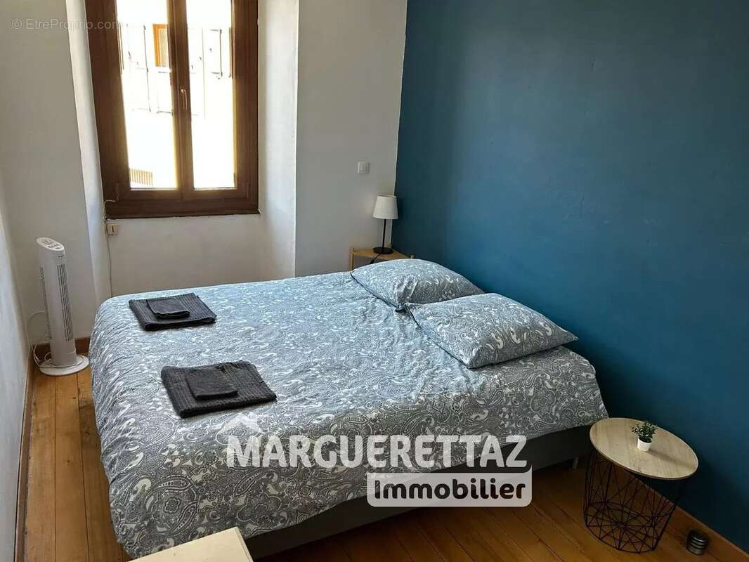 Appartement à BONNE