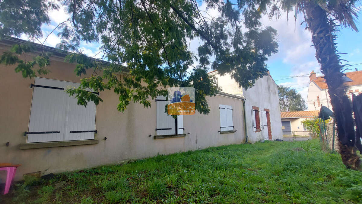 Brains maison 4 chambres, terrain 393 m² - photo 12