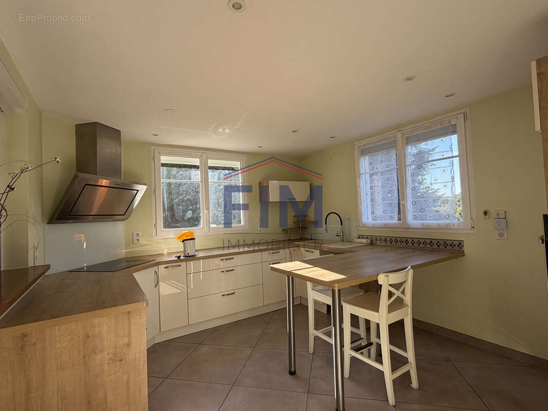 Maison 140 m² à Saint-Saens  - photo 2