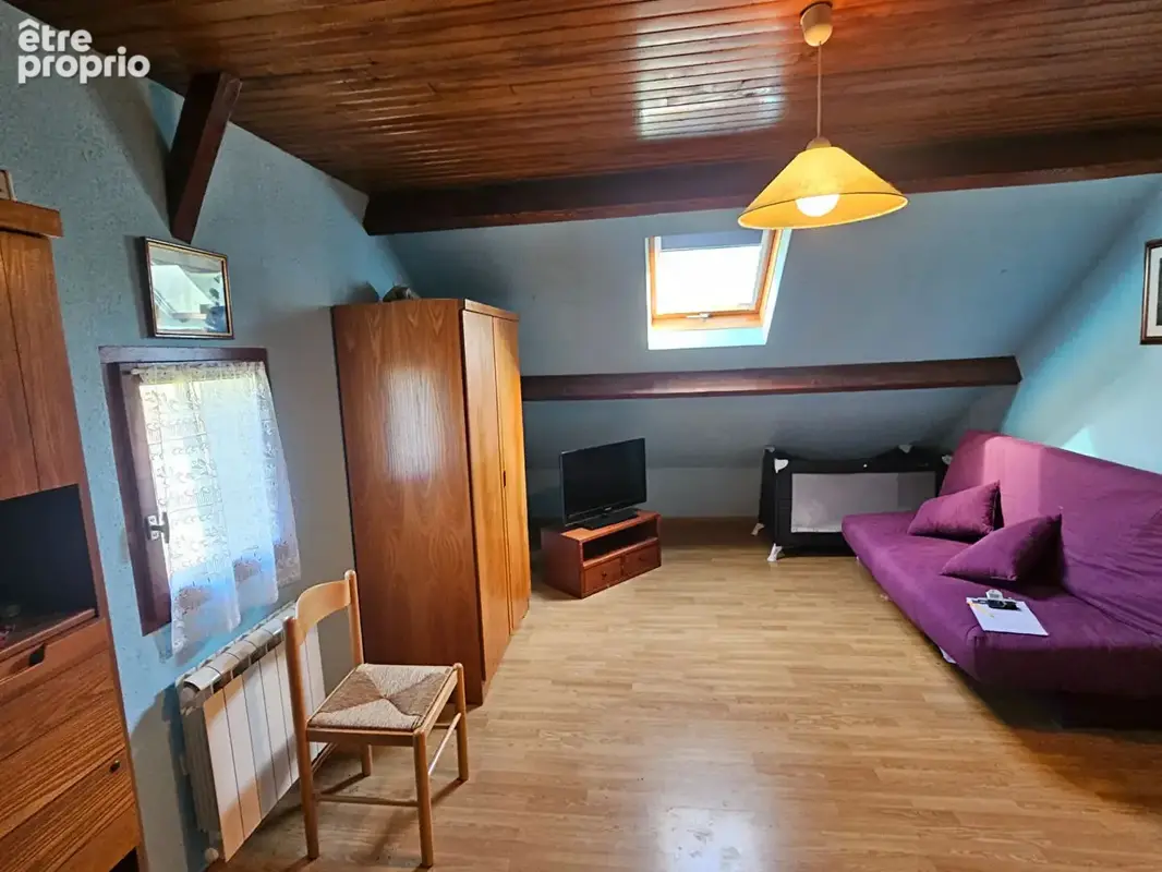 À VENDRE -Maison familiale de type 6 avec grand terrain clôturé, à moins de 10 minutes de Figeac - photo 11