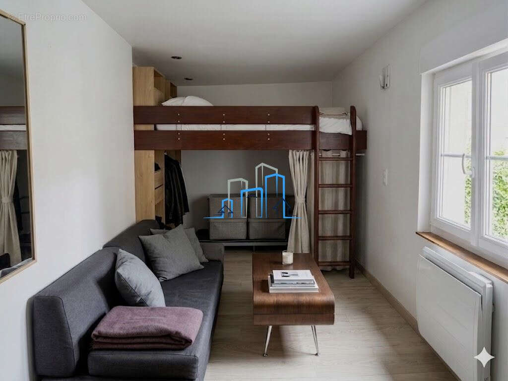Appartement à PARIS-11E