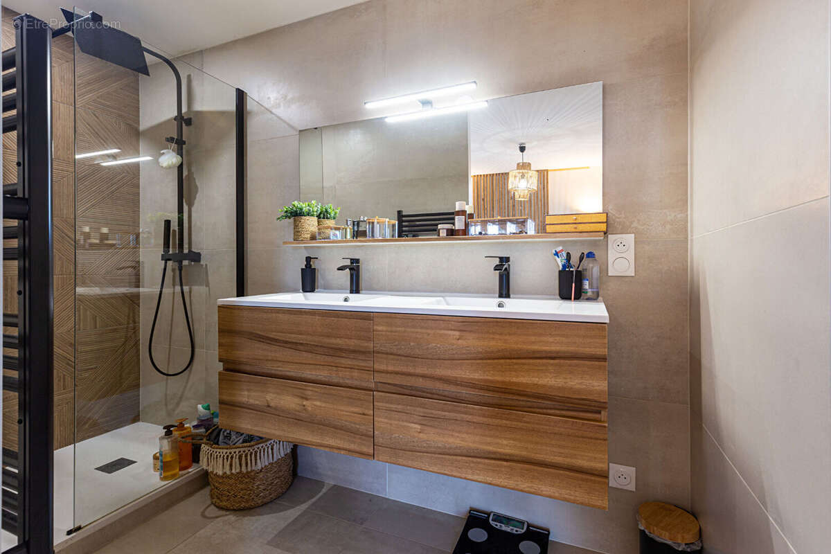 Maison à SAINT-JORIOZ