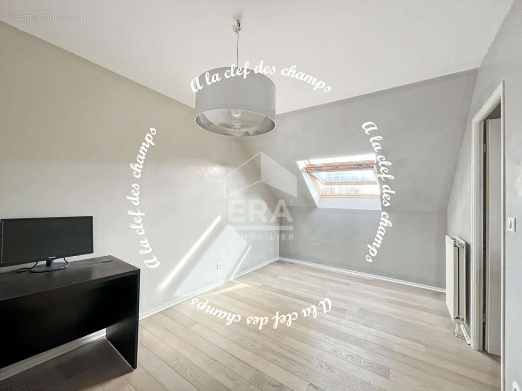 Maison à SAINT-REMY-LES-CHEVREUSE