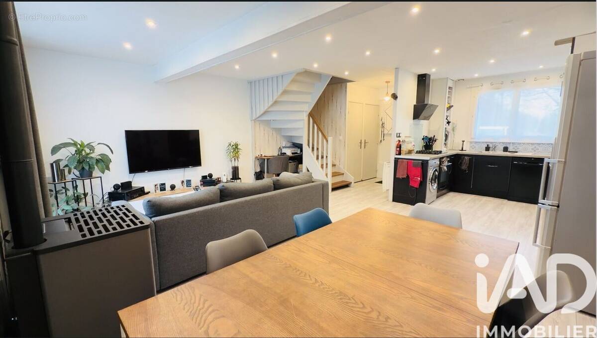 Photo 1 - Maison à LIEUSAINT
