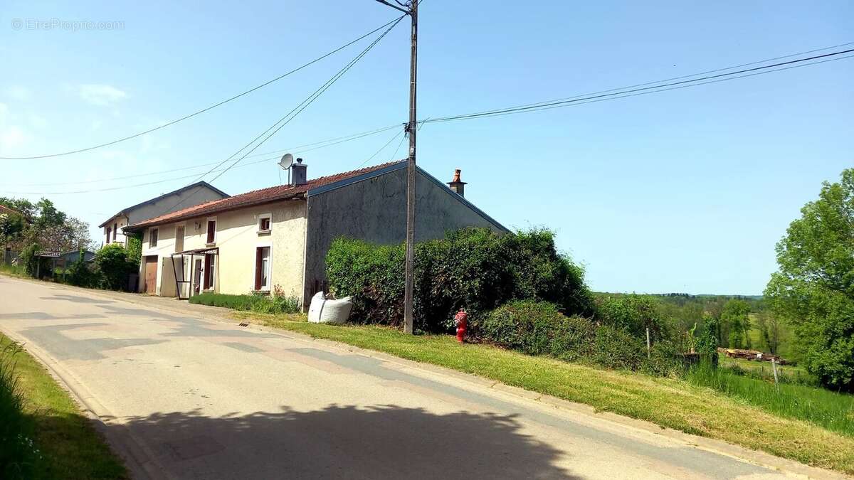 Maison à REGNEVELLE