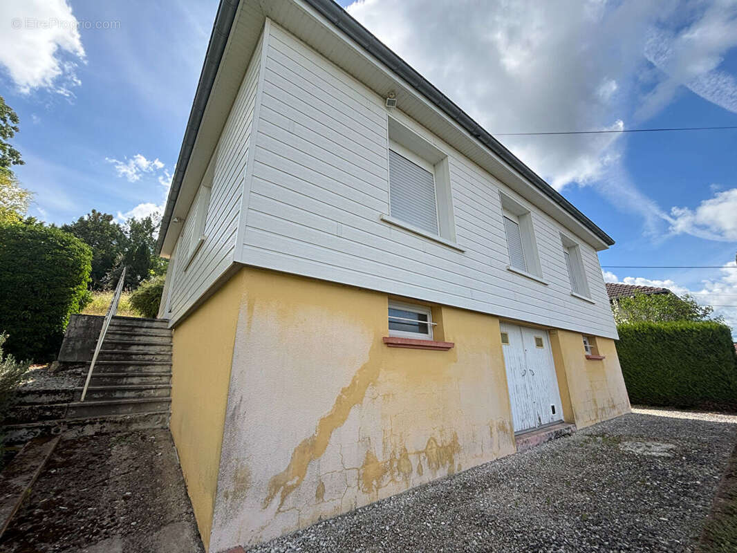 Maison à DUNG