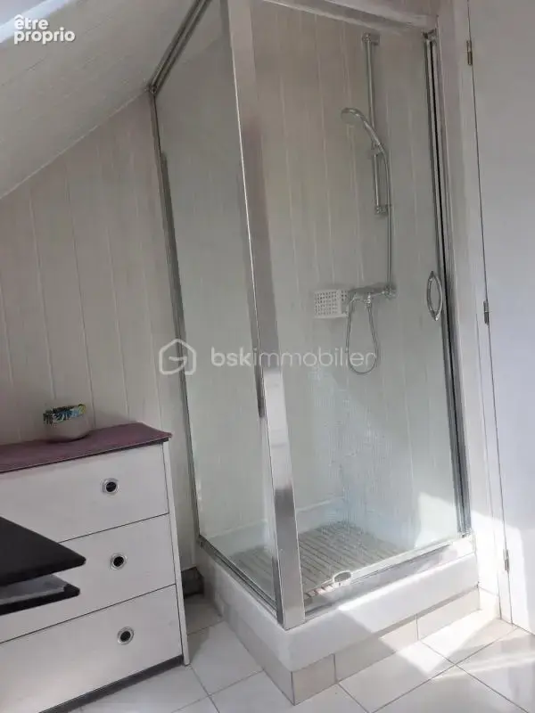 Maison de 86 m² – 3 chambres – Terrain clos de 600 m² – Garage de 40 m² – Lanhelin (Mesnil-Roc'h) - photo 13