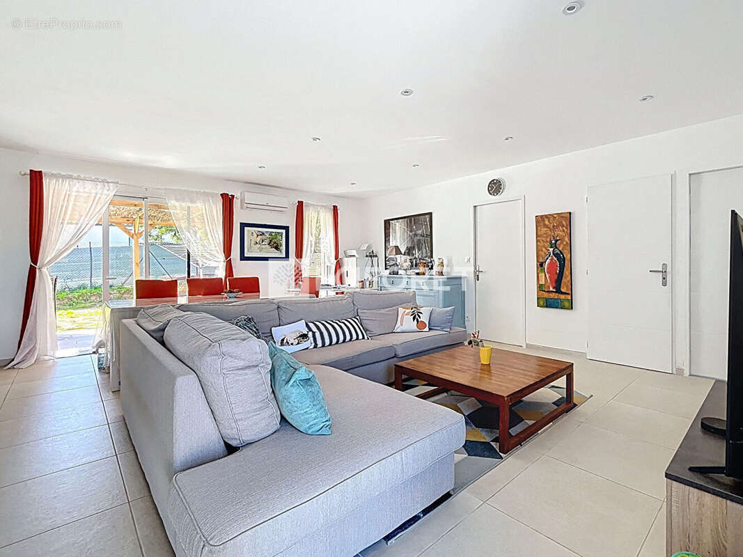 Maison à LAROQUE-DES-ALBERES