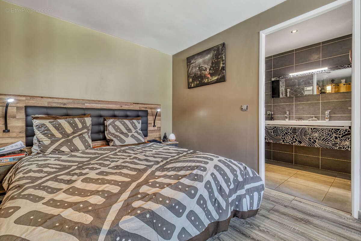 Maison à DINGY-SAINT-CLAIR