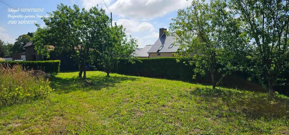 Maison à SAINT-HILAIRE-DU-HARCOUET