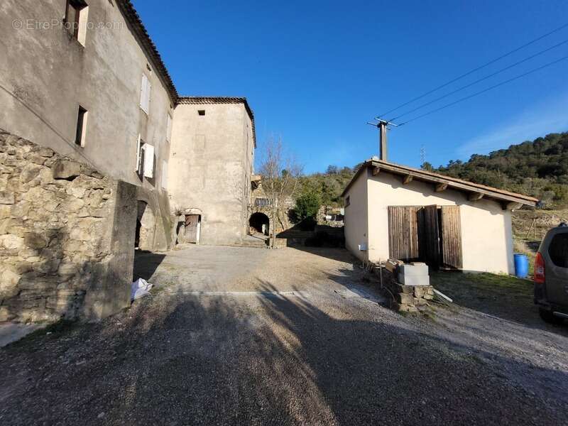 Maison à SAINT-FLORENT-SUR-AUZONNET