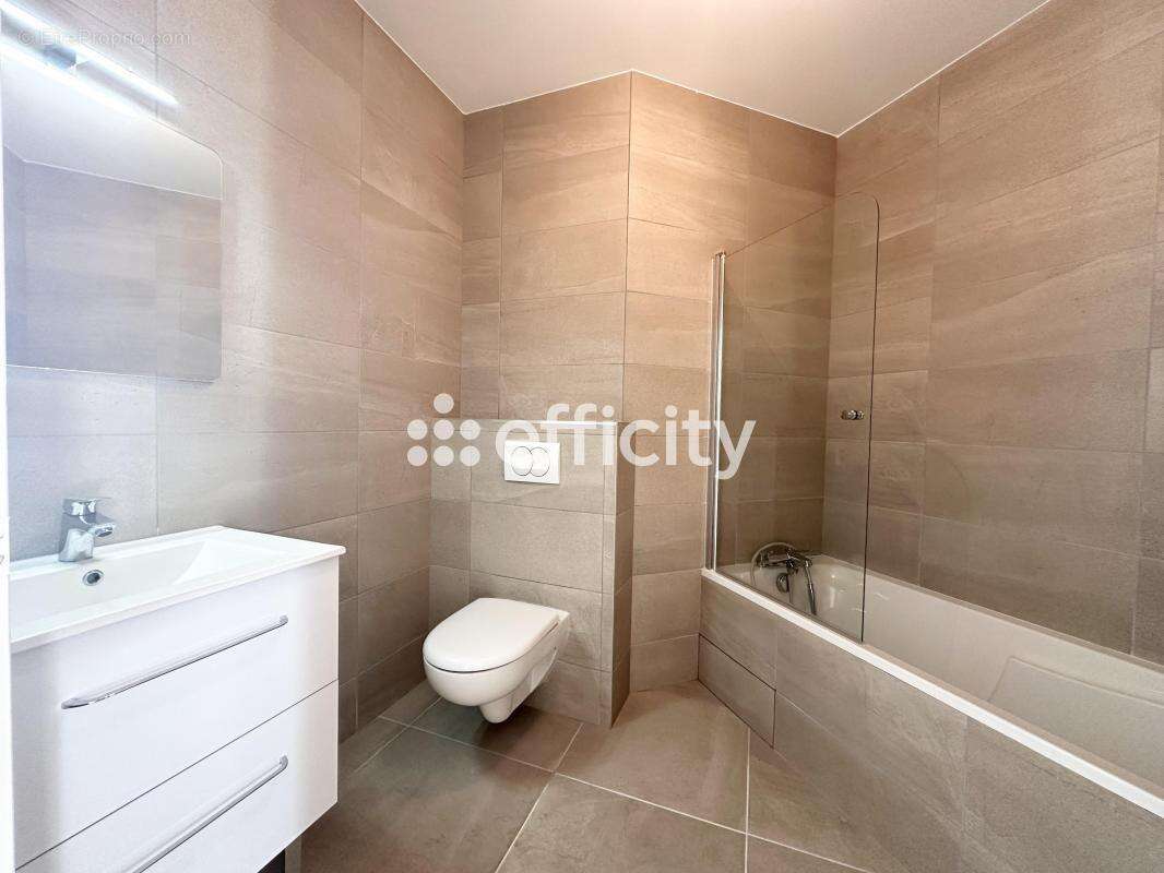 Appartement à LYON-8E