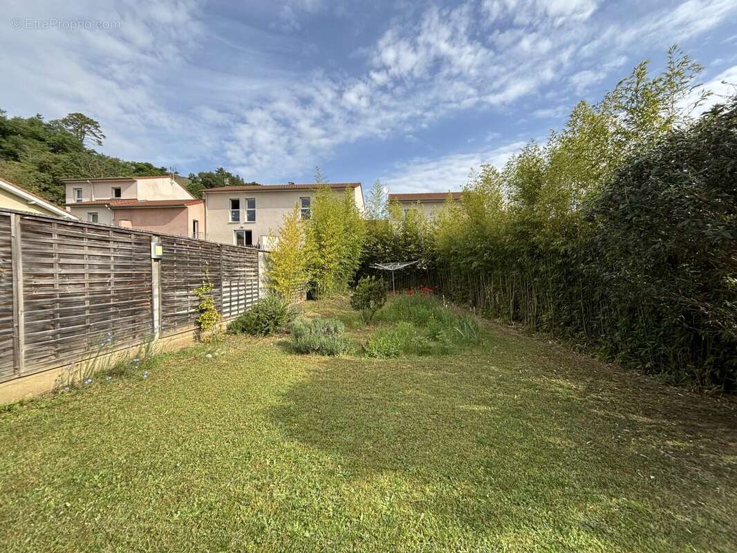 Maison à SAINT-DONAT-SUR-L'HERBASSE