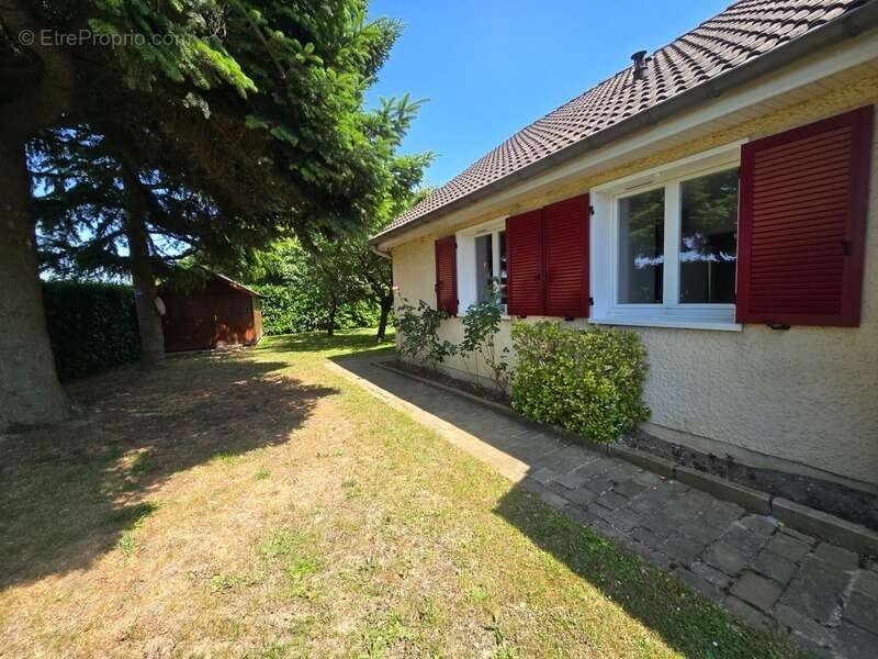 Maison à BALLAINVILLIERS