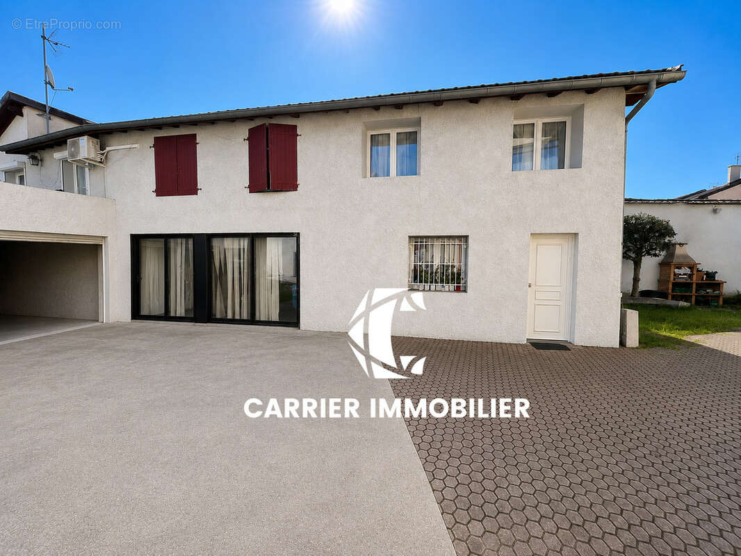 Maison à MIRIBEL
