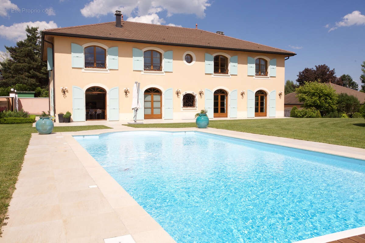 Maison à ECHENEVEX