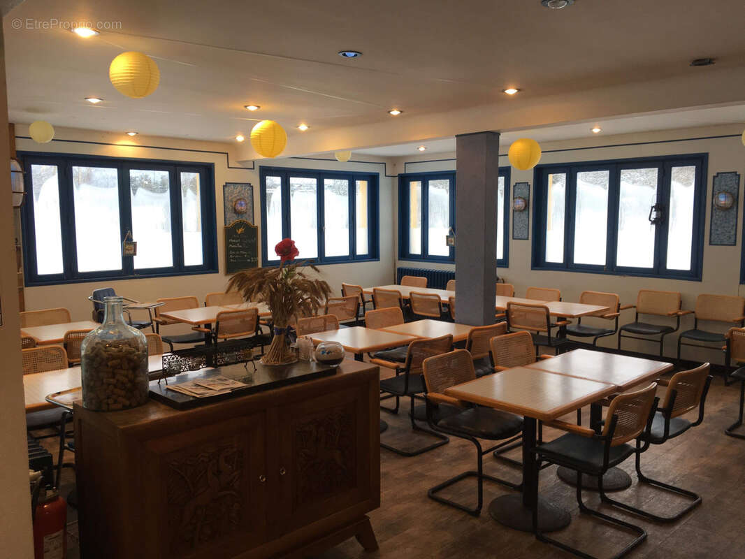 Maison à SAINTE-GENEVIEVE-SUR-ARGENCE