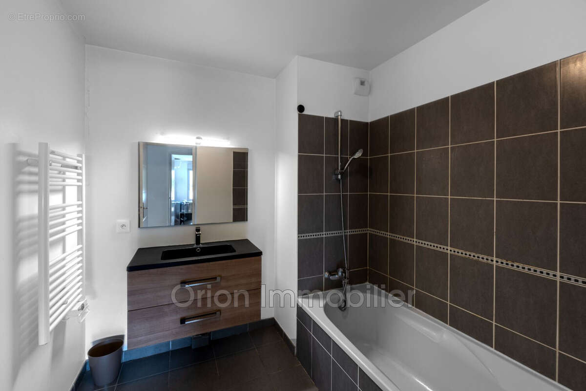 Appartement à MANDELIEU-LA-NAPOULE