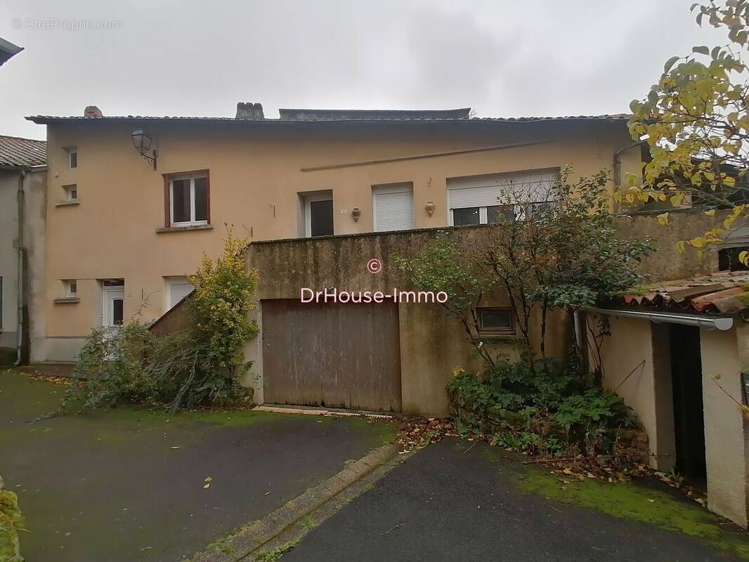 Appartement à SOUSCEYRAC