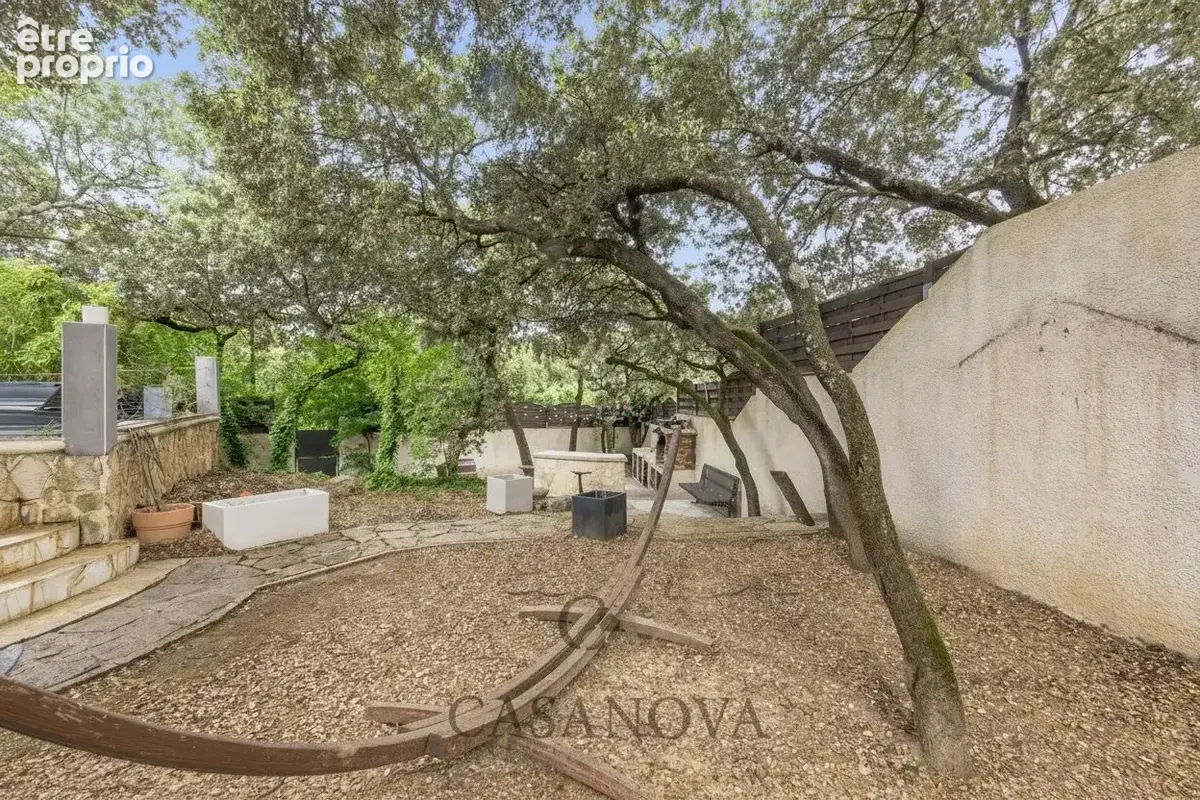 Maison familiale de plain pied avec piscine et jardin arboré à Restinclières - photo 4