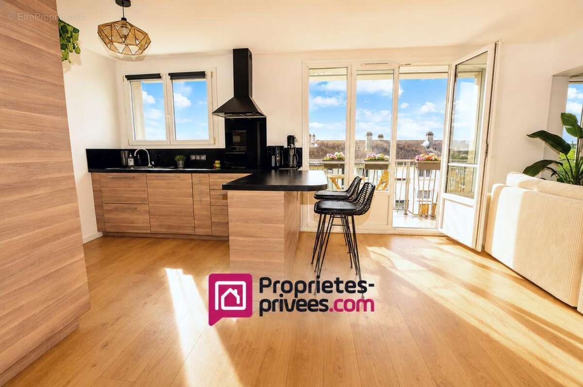 Appartement à SAINT-MICHEL-SUR-ORGE