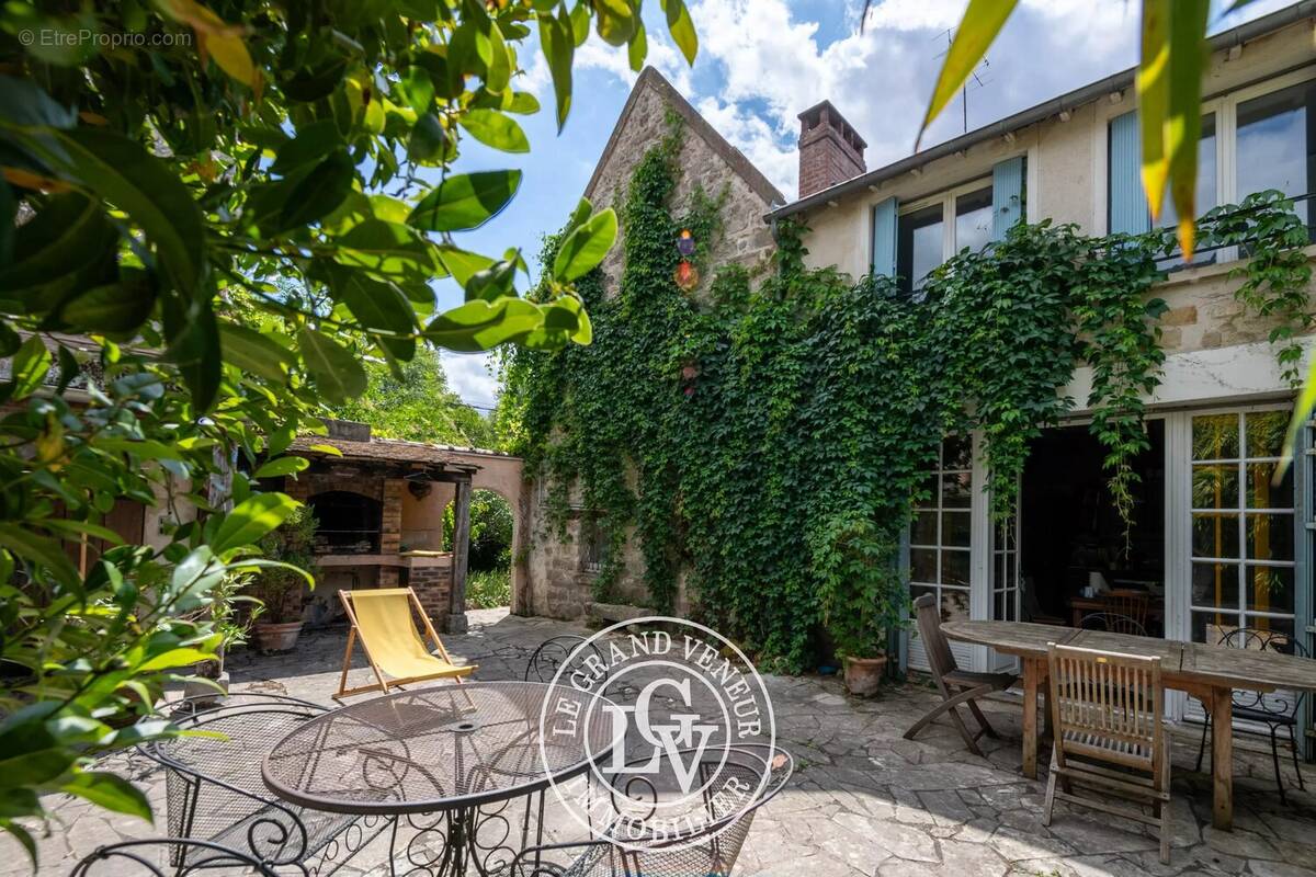 Maison à SAMOIS-SUR-SEINE