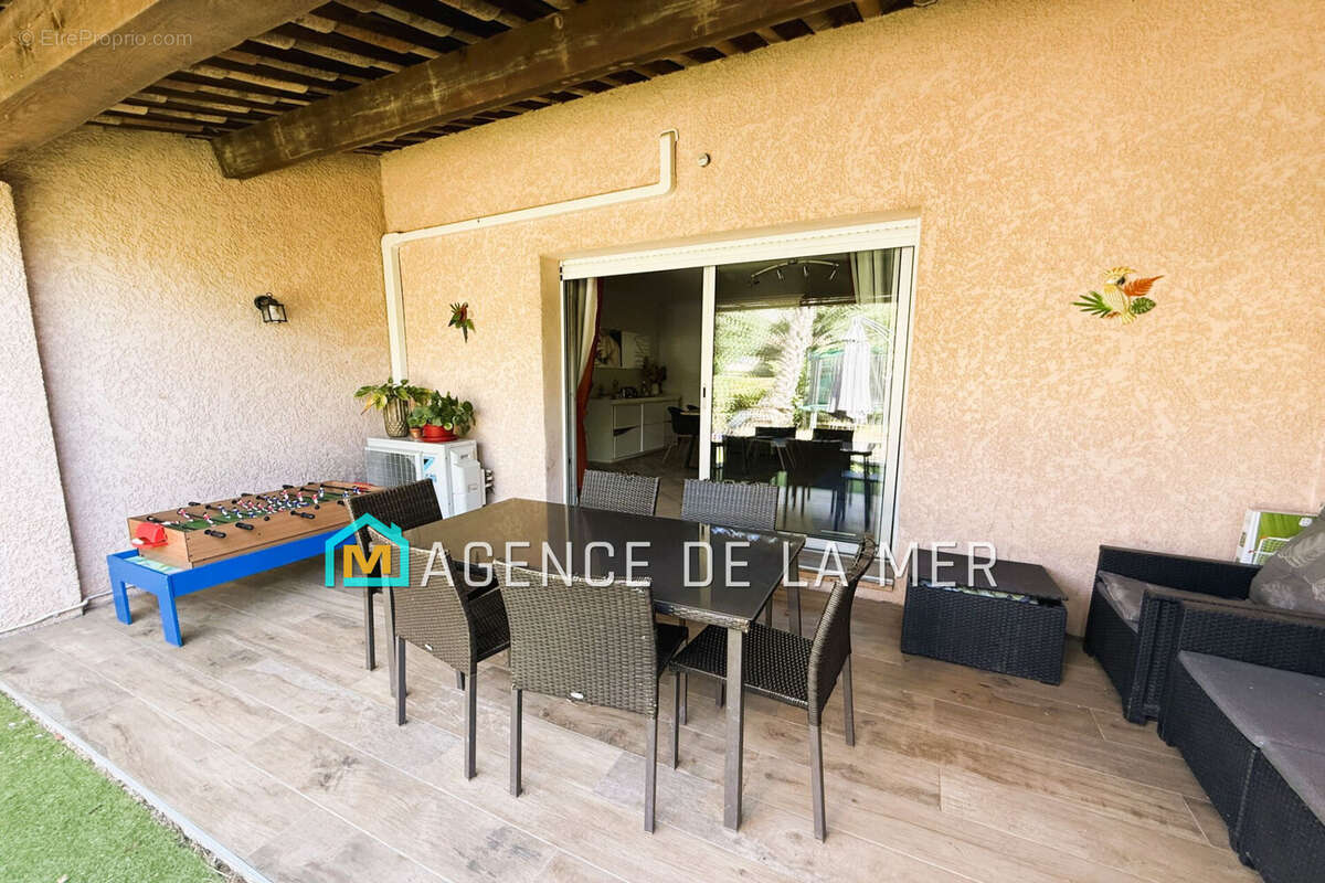 Maison à MANDELIEU-LA-NAPOULE