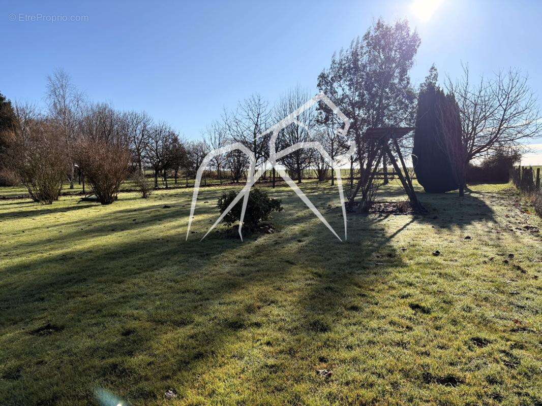 Maison à SAINT-PIERRE-DE-VARENGEVILLE