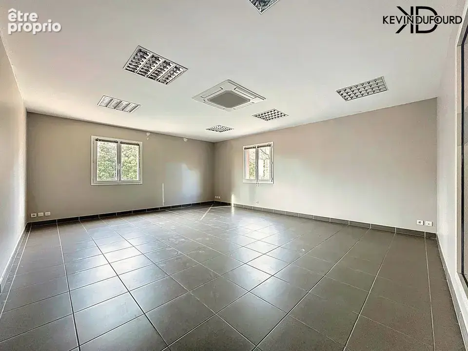 Ensemble immobilier de 550m² sur un terrain de 3650m² à - photo 14