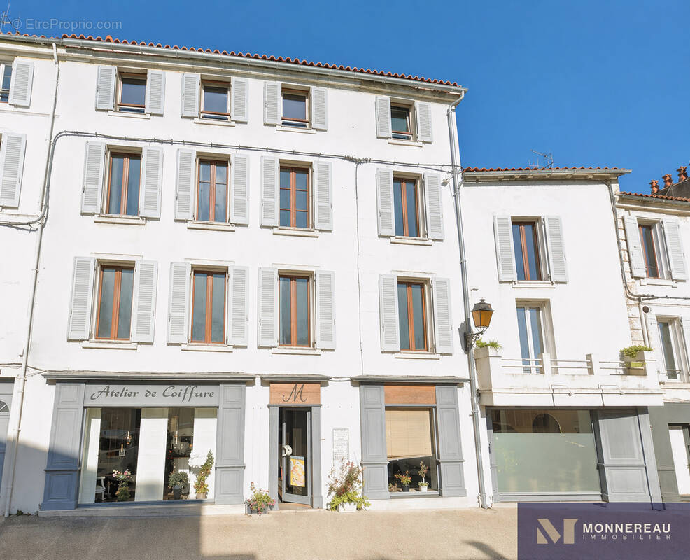 Appartement à SAINTES
