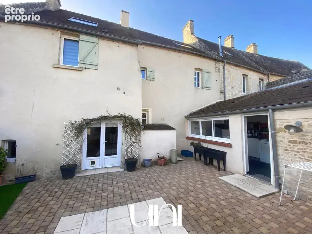 Maison 7 pièces de 140 m2 en pierres - Thaon - photo 12