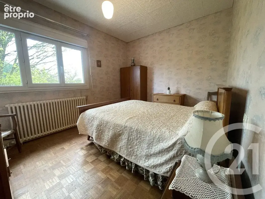 Maison 5 pièces 129 m² à vendre à Saint-Aigulin (17360) - photo 4