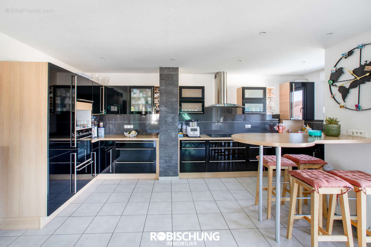 HIRSINGUE : Magnifique appartement dans environnement recherché - photo 2