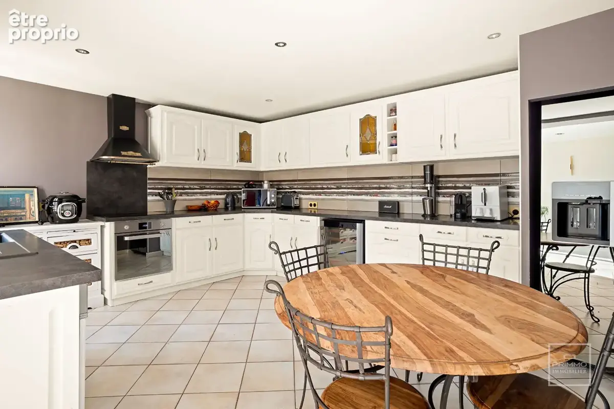 Maison bourgeoise, vue panoramique, 300m², jardin & piscine - photo 5
