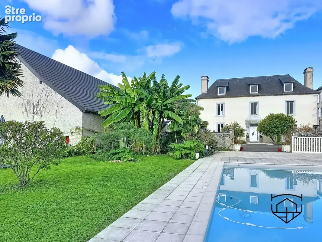 Maison à NAY