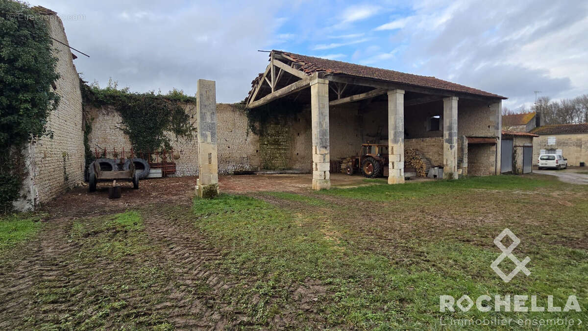 Appartement à PAILLE