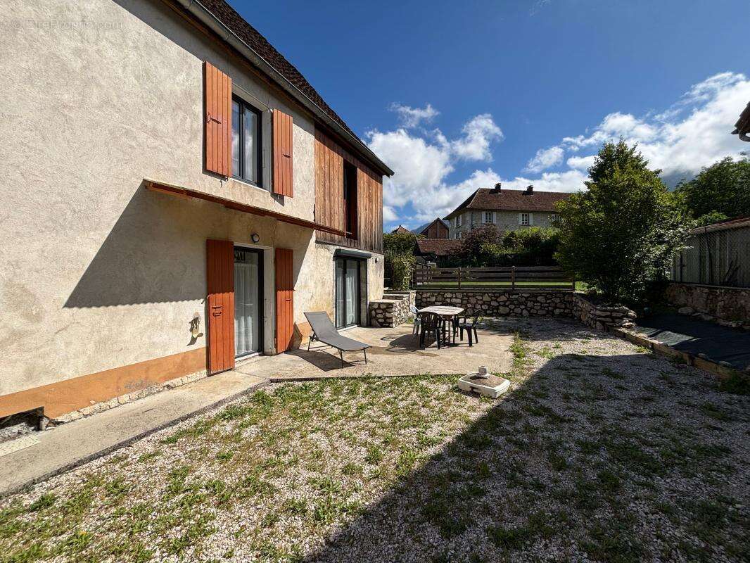 Maison à SAINT-LAURENT-DU-PONT