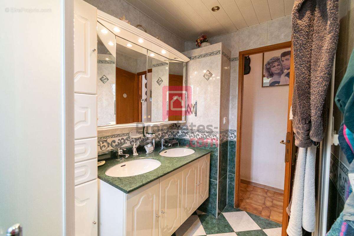Vend cette maison familiale 4 chambres  88 m² et un jardin de 792 m² Quartier recherché de Saint-Pathus - photo 10