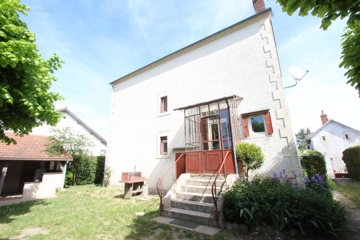Maison à POUGUES-LES-EAUX