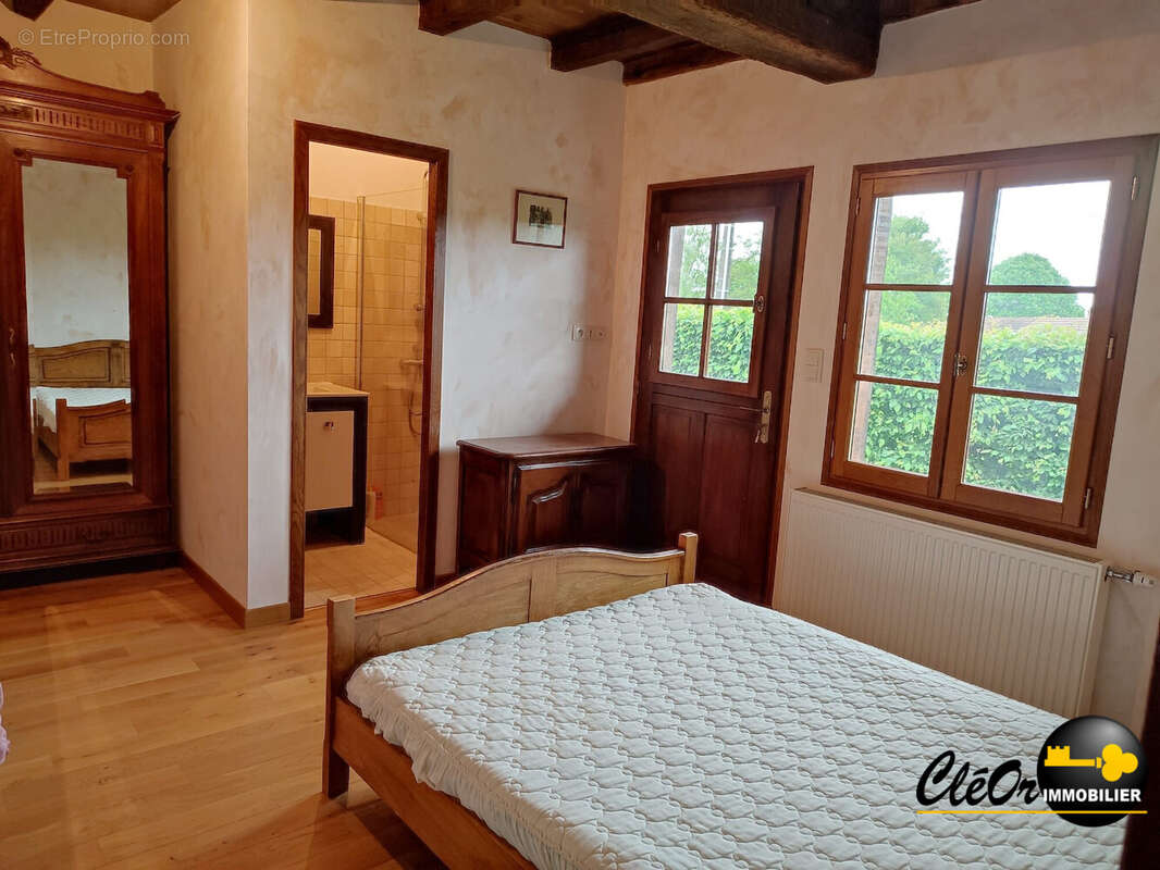 Maison 207 m² à Chapelle-Voland  - photo 6