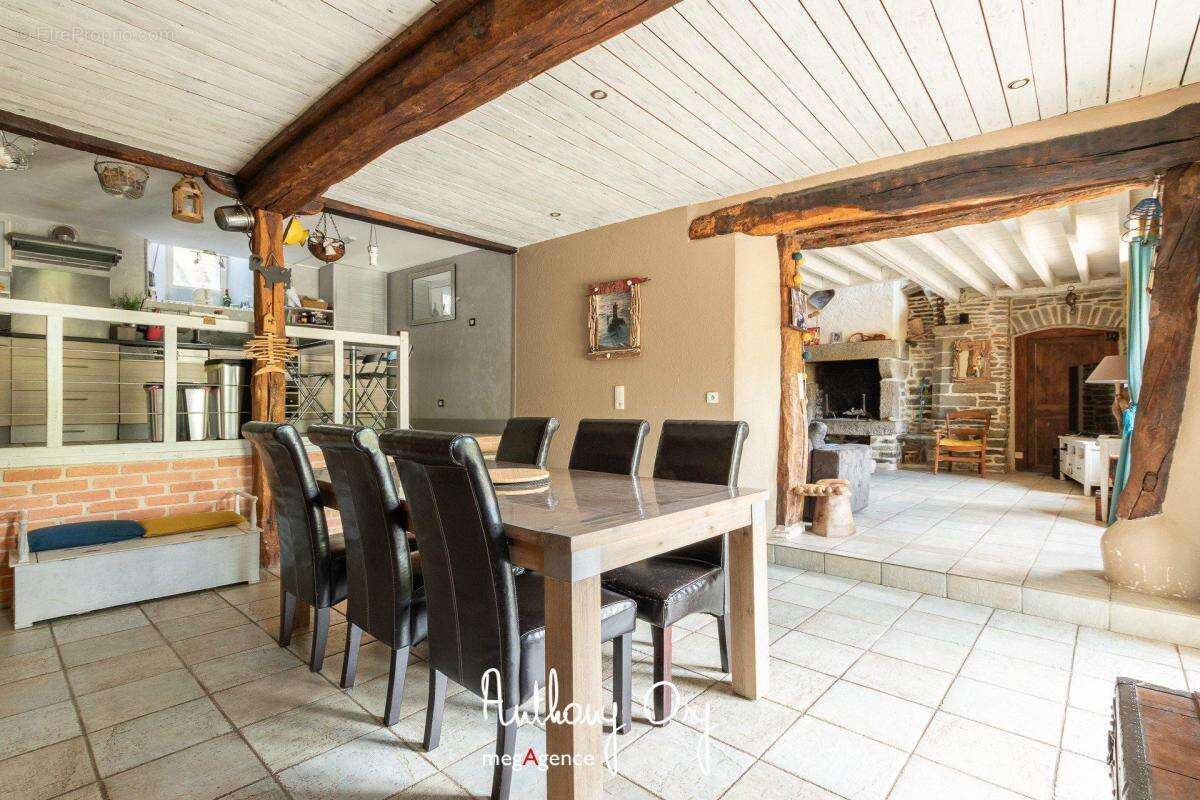 Maison à VASSY