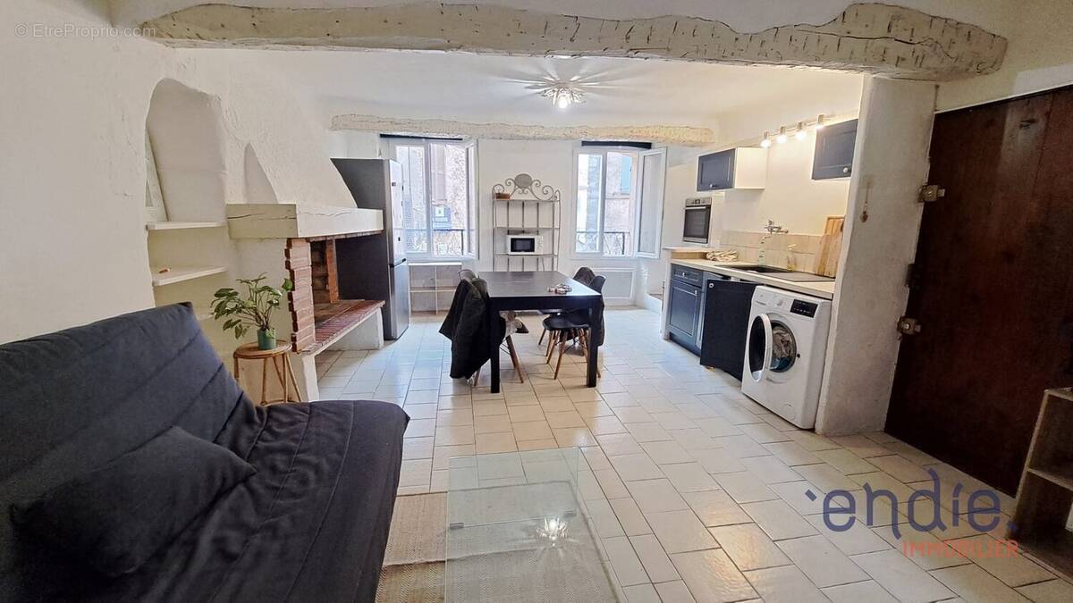 Appartement à LORGUES