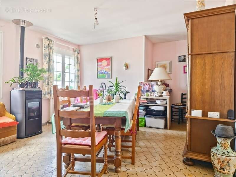 Maison à YVRE-L&#039;EVEQUE