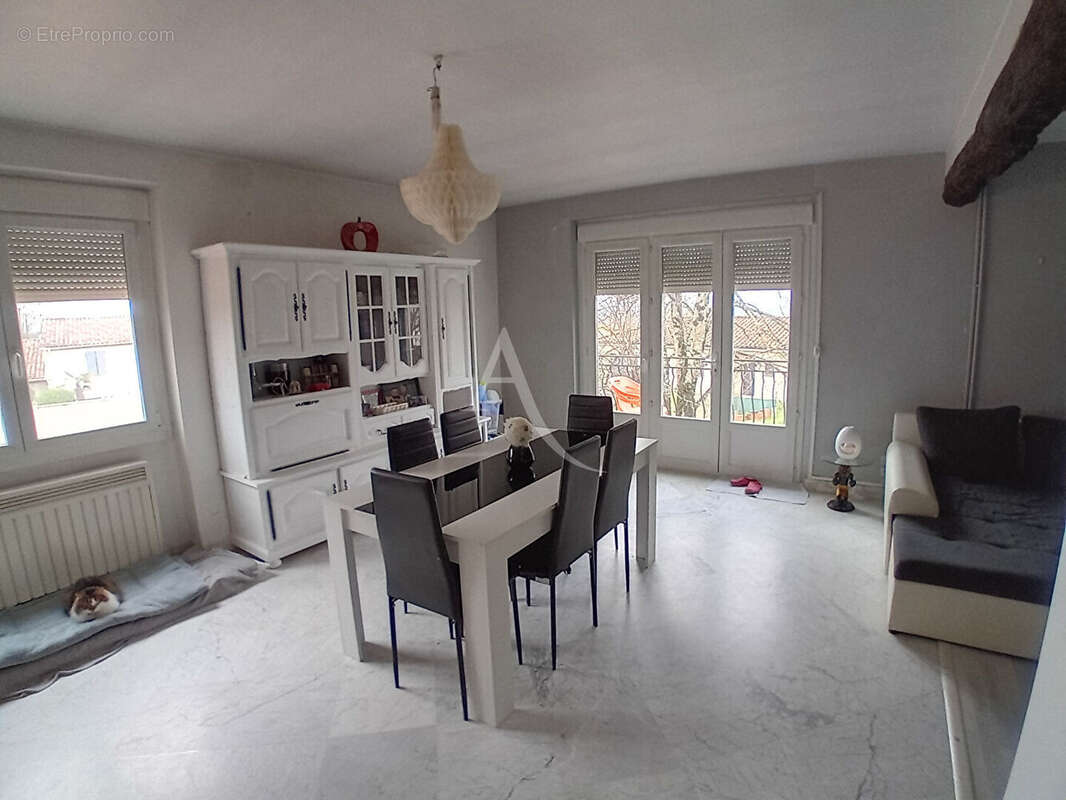 Appartement à LESCURE-D&#039;ALBIGEOIS