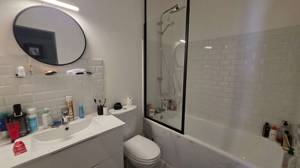 Très beau duplex de type 5 avec jardin, garage, et parking privatif. - photo 11