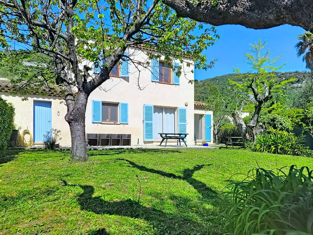 Maison à TOURRETTES-SUR-LOUP
